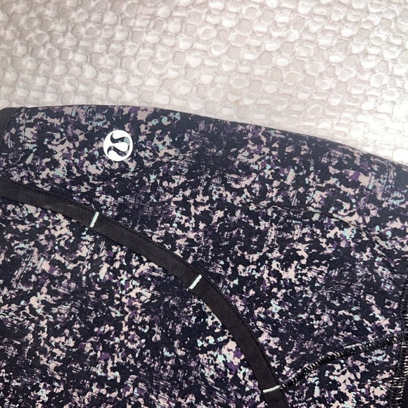 LULULEMON Run Times Short || Size 6- Excellent condition! - Picture 6 of 8